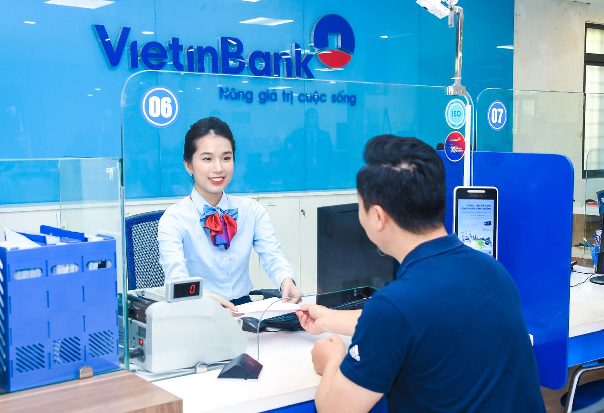Với tầm nhìn "Niềm tin qua từng trải nghiệm", VietinBank đang từng bước hiện thực hóa khát vọng trở thành ngân hàng được KH tin cậy, hài lòng và gắn bó nhất tại Việt Nam