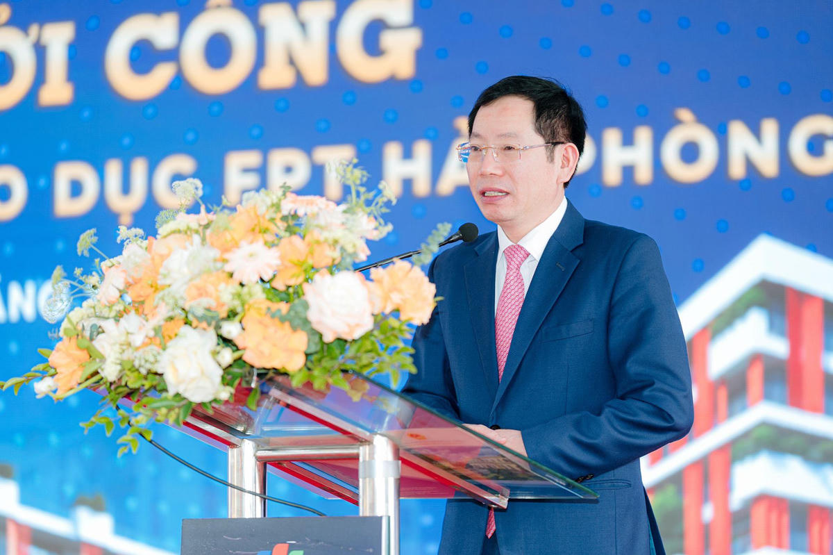 Ông Vũ Tiến Phụng, Phó Chủ tịch UBND TP Hải Phòng phát biểu tại Lễ khởi công Tổ hợp giáo dục FPT Hải Phòng