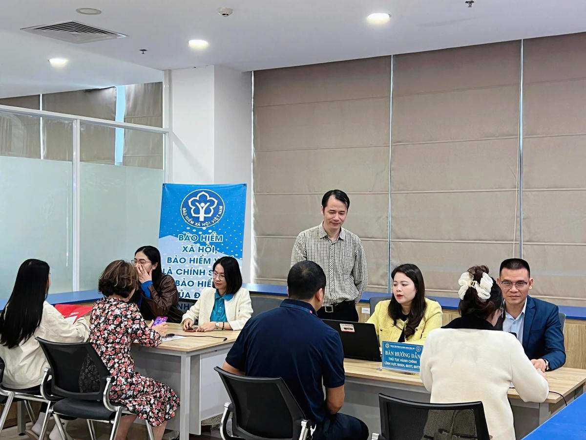 Theo thống kê, tính đến hết năm 2025, Hệ thống BHXH Việt Nam đã xác thực hơn 100,2 triệu thông tin công dân; đồng bộ, chuẩn hóa 99,59% dữ liệu người tham gia, thụ hưởng. Ảnh: Ngọc Yến.