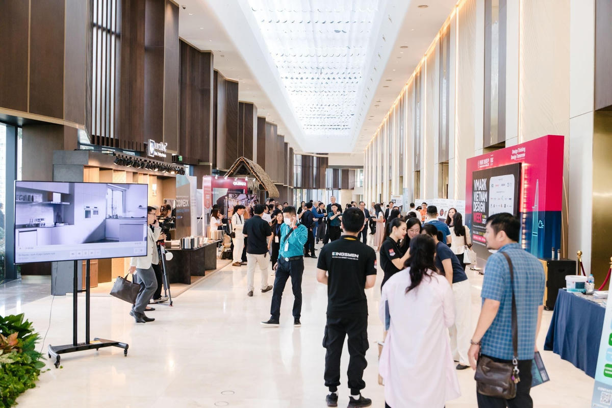 VMARK 2025 trưng bày hàng trăm dự án thiết kế, sản phẩm sáng tạo và giải pháp công nghệ tiên phong, trải rộng từ kiến trúc, nội thất. Ảnh: T.L