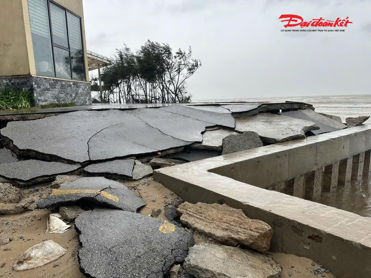 Hạ tầng xung quanh dự án hư hỏng nặng. Ảnh: Hạnh Nguyên.