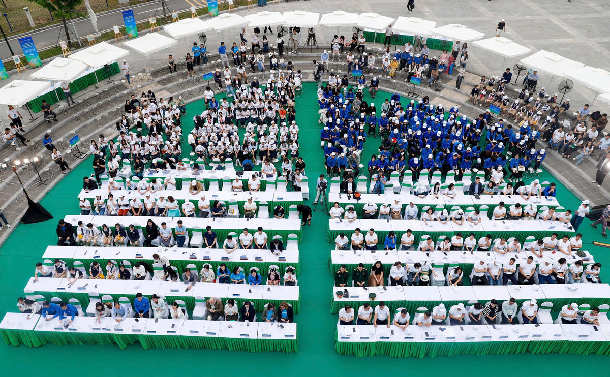 Các đại biểu tham dự sự kiện. Ảnh: NN