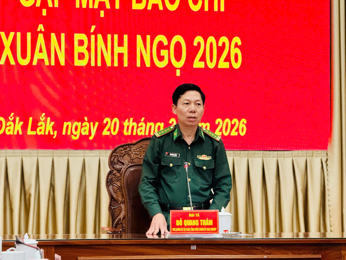 Đại tá Đỗ Quang Thấm, Phó Chính ủy Bộ Chỉ huy Quân sự tỉnh, Chính ủy Ban Chỉ huy Bộ đội Biên phòng tỉnh phát biểu. Ảnh:TN.