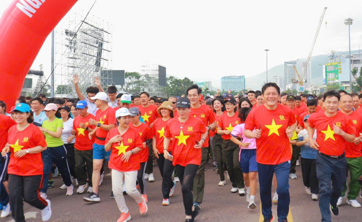 Nhiều người ở Gia Lai tham gia Ngày chạy Olympic- Vì sức khỏe toàn dân-Vì an ninh Tổ quốc năm 2026. Ảnh: HV.