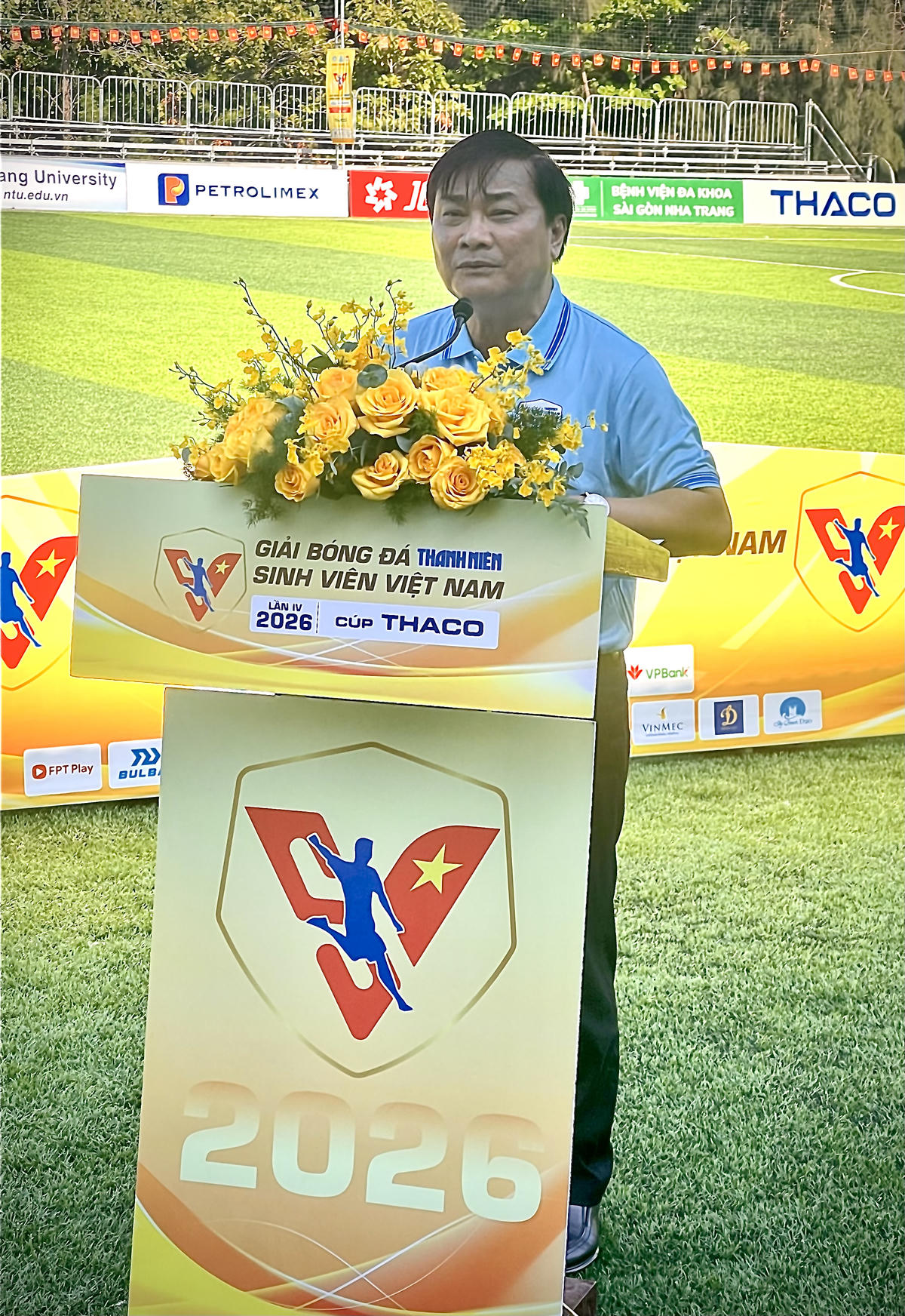 Nhà báo Nguyễn Ngọc Toàn –TBT báo Thành Niên, Trưởng BTC Giải phát biểu tại buổi lễ bế mạc. ảnh Thùy Trang.