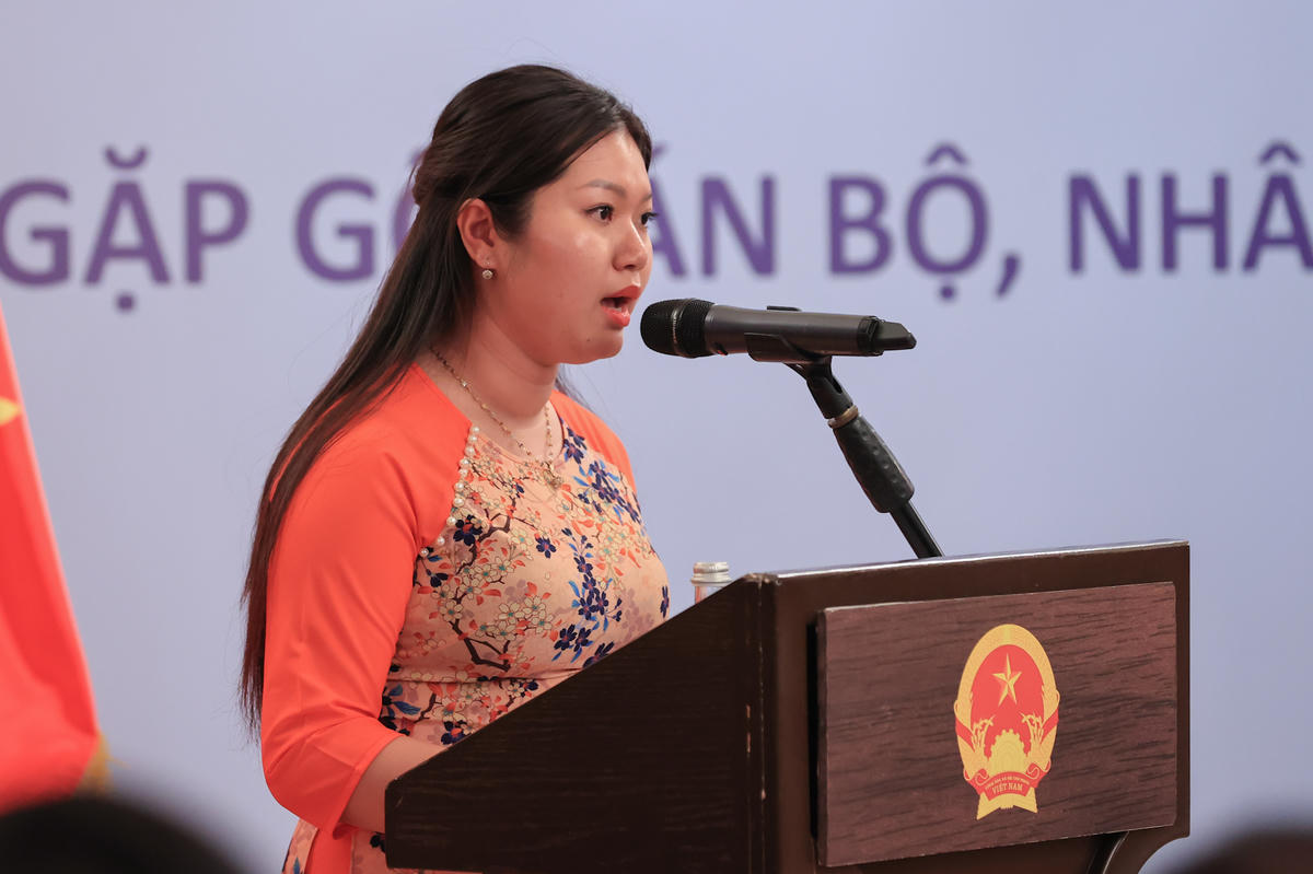 Nghiên cứu sinh tại Liên bang Nga Nguyễn Thị Hải Anh phát biểu - Ảnh: VGP/Nhật Bắc.