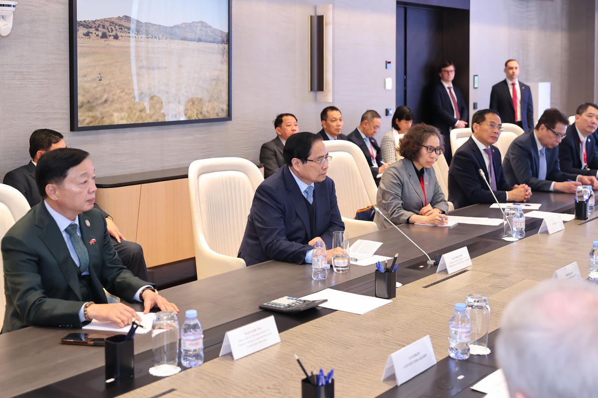 Thủ tướng ủng hộ Novatek mở rộng hoạt động, đầu tư tại Việt Nam trên cơ sở các quy định pháp luật, có tính đến nền tảng quan hệ Đối tác chiến lược toàn diện, bạn bè truyền thống Việt Nam-Nga - Ảnh: VGP/Nhật Bắc