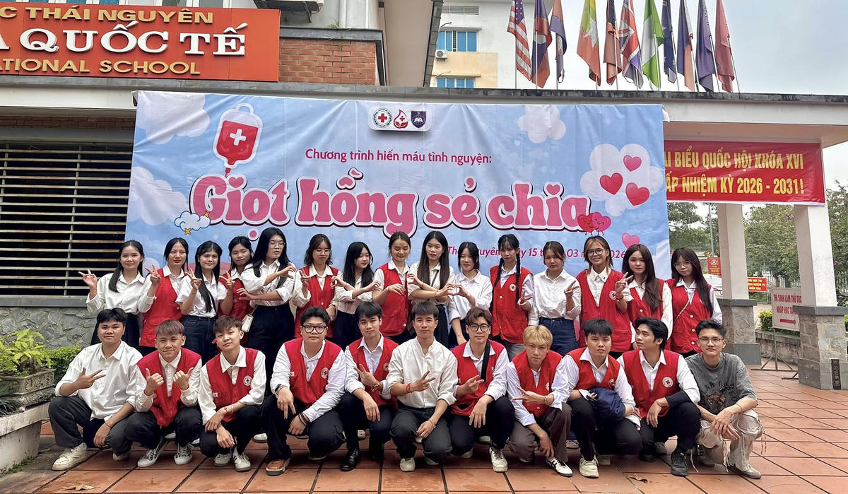 Chương trình Hiến máu tình nguyện do Hội Chữ thập đỏ kêu gọi. Ảnh: TN.