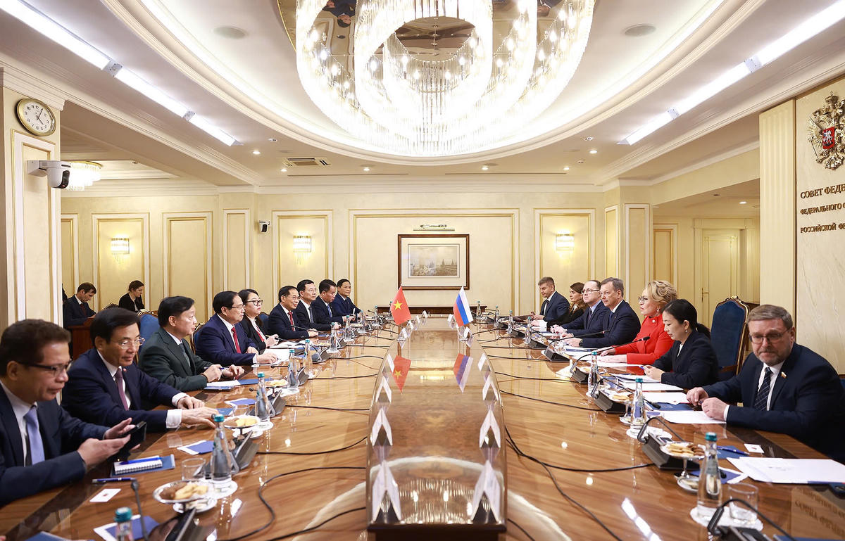 Thủ tướng Chính phủ Phạm Minh Chính cảm ơn Chủ tịch Hội đồng Liên bang Nga Valentina Matviyenko đã dành cho Đoàn đại biểu cấp cao Việt Nam sự đón tiếp trọng thị, thân tình - Ảnh: VGP/Nhật Bắc