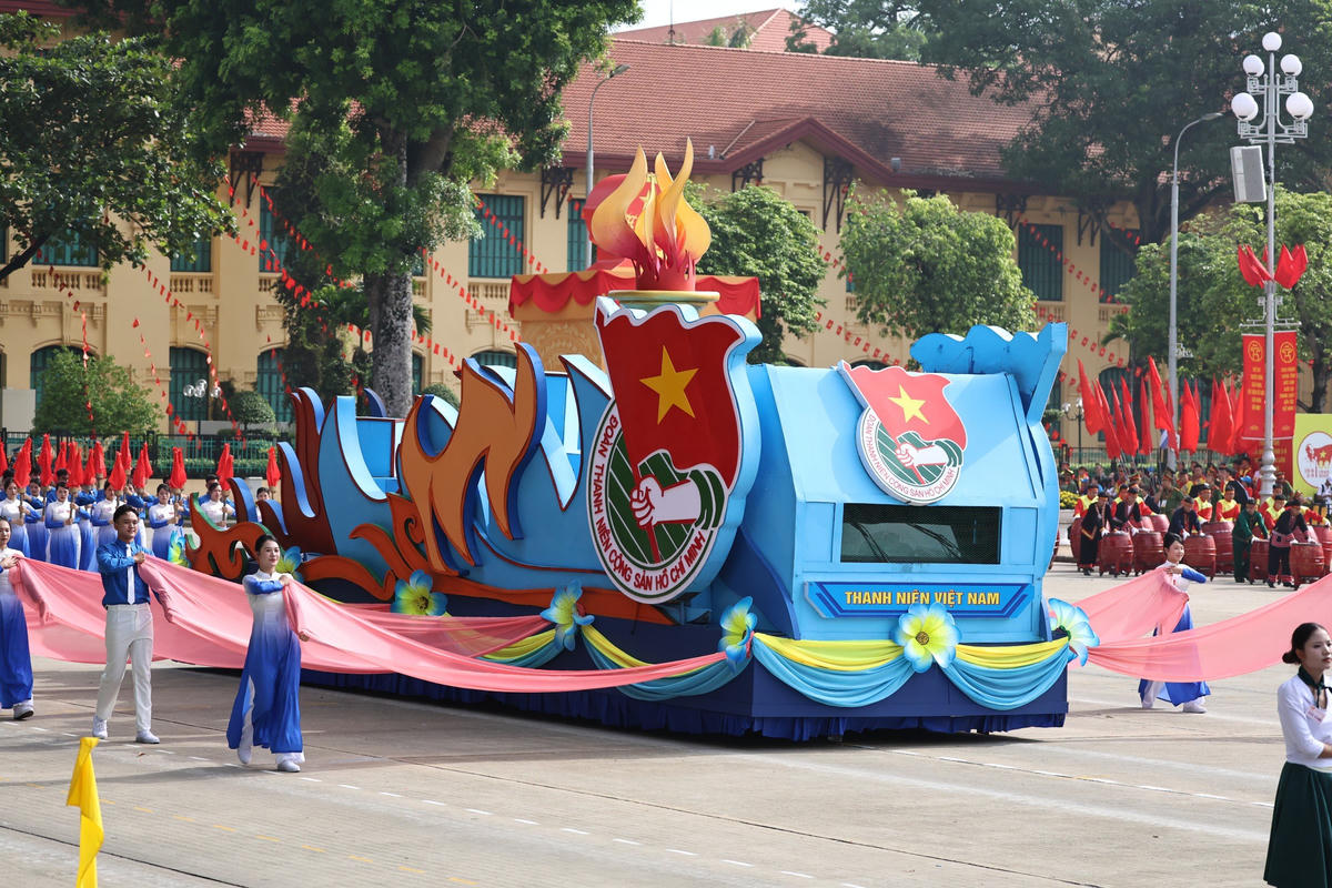 Khát vọng cống hiến và hành trình khẳng định của người trẻ