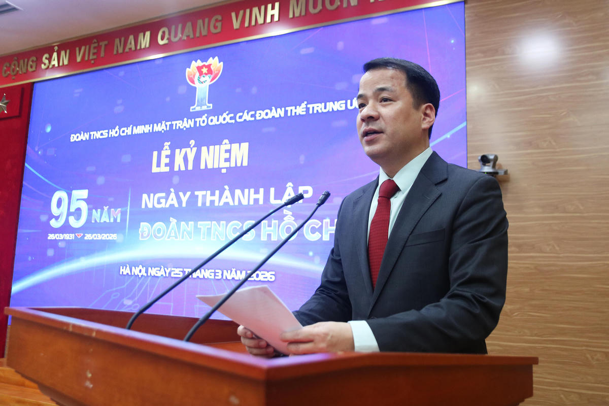 Phó Bí thư Đảng ủy MTTQ, các đoàn thể Trung ương Ngô Văn Cương phát biểu tại buổi lễ.