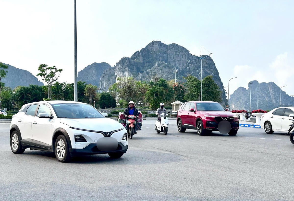 Những chiếc xe điện xuất hiện ngày càng nhiều trên đường phố.