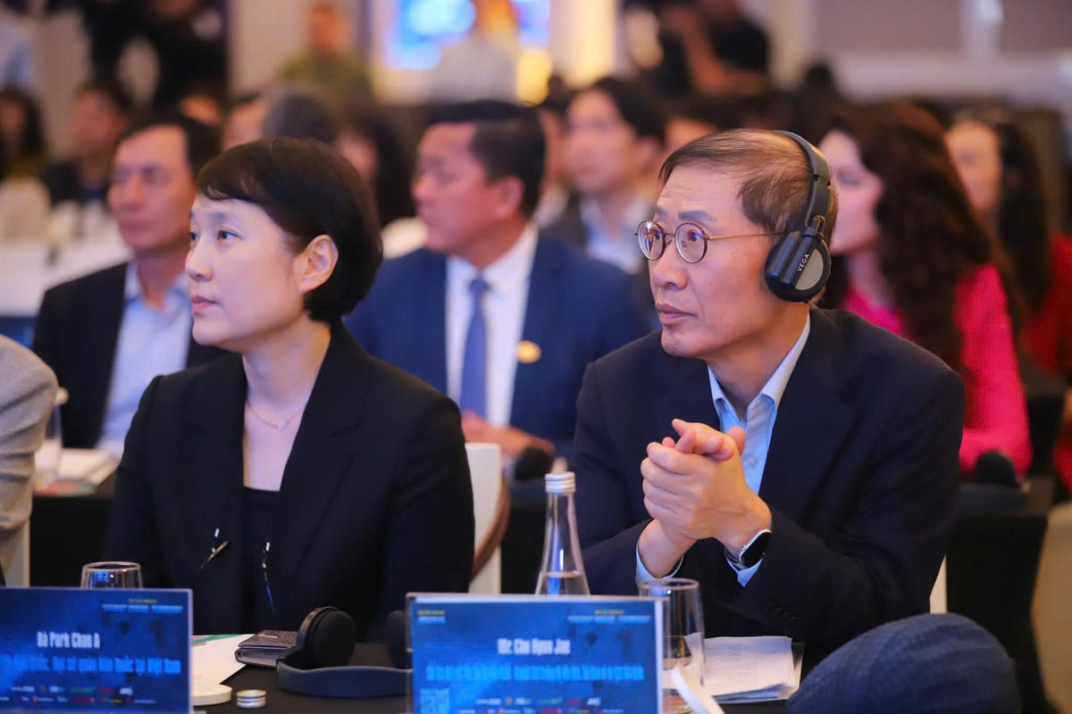 Đại biểu quốc tế tham dự.&nbsp; Ảnh: Việt Hùng.