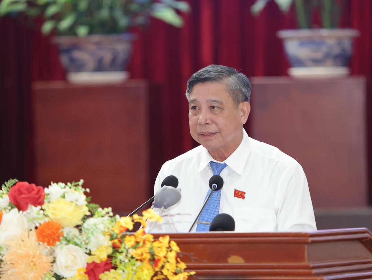 Ông Đồng Văn Thanh - Ủy viên Ban Chấp hành Trung ương Đảng, Phó Bí thư Thường trực Thành ủy, Chủ tịch HĐND TP Cần Thơ phát biểu khai mạc kỳ họp.&nbsp;Ảnh: Trung Phạm 
