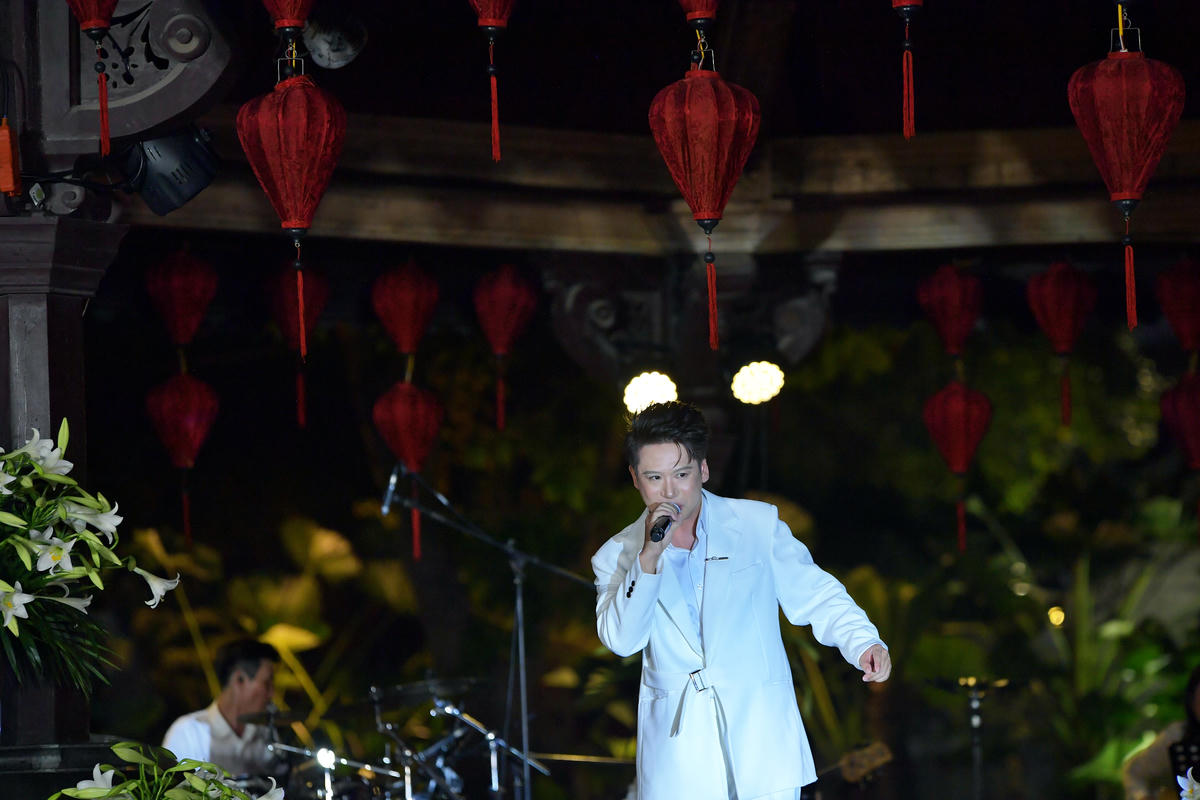 Giữa nhịp sống đô thị ngày càng hối hả, con người luôn cần những khoảng lặng để cân bằng và tái tạo năng lượng tinh thần. “Hà Nội bình yên” như một món quà âm nhạc đặc biệt – nơi những thanh âm tinh tế trở thành cầu nối đưa khán giả trở về với sự an yên trong tâm hồn.