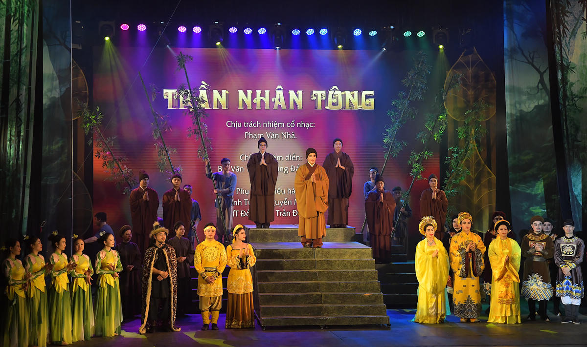 Vở xiếc - cải lương “Trần Nhân Tông” là tác phẩm nghệ thuật quy mô lớn, đánh dấu lần kết hợp thứ 3 của nghệ thuật xiếc và cải lương. 

