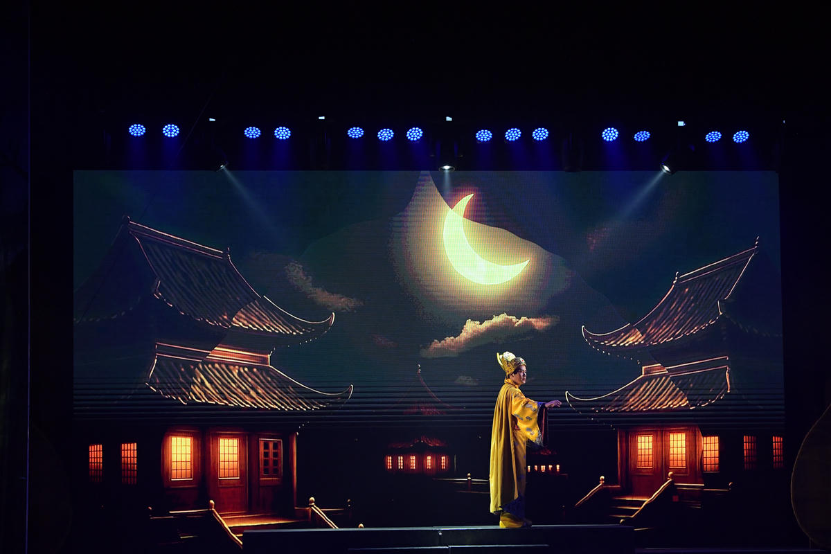 Công nghệ đã góp phần tăng sức hấp dẫn cho vở diễn đặc biệt này.