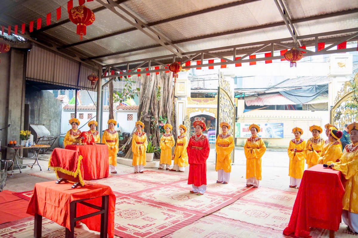 Quang cảnh buổi tế lễ. Ảnh: TD.