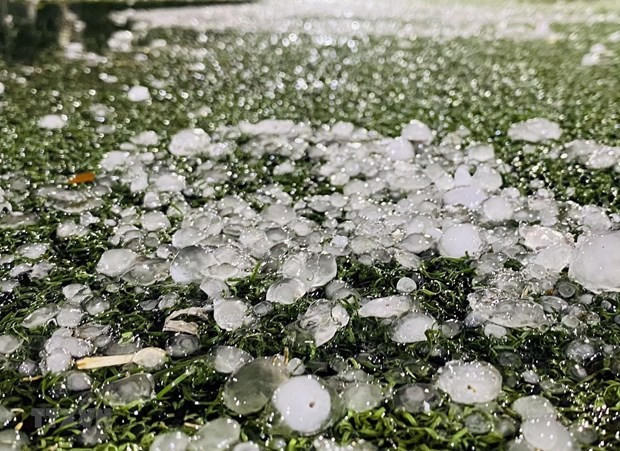 Dông mạnh kèm theo mưa đá ở miền Bắc trong những ngày qua có bất thường?