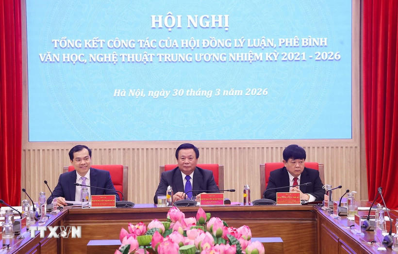 Giáo sư-Tiến sỹ Nguyễn Xuân Thắng, Chủ tịch Hội Lý luận Trung ương chủ trì. (Ảnh: Văn Điệp/TTXVN).