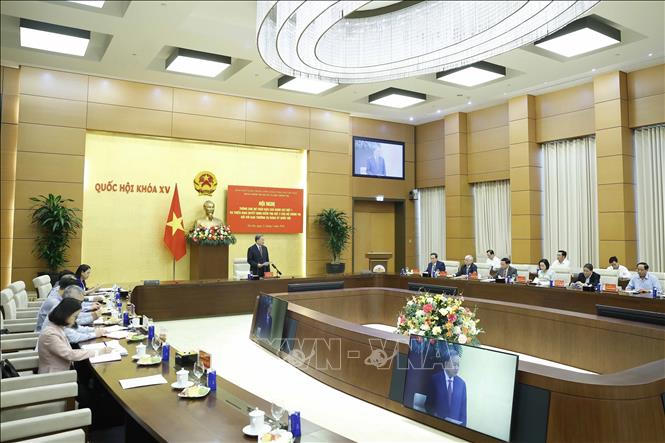 Hội nghị thông qua dự thảo Báo cáo kiểm tra, giám sát đợt 1 và triển khai quyết định kiểm tra, giám sát đợt 2 của Bộ Chính trị, Ban Bí thư đối với Ban Thường vụ Đảng uỷ Quốc hội. Ảnh: Thống Nhất/TTXVN