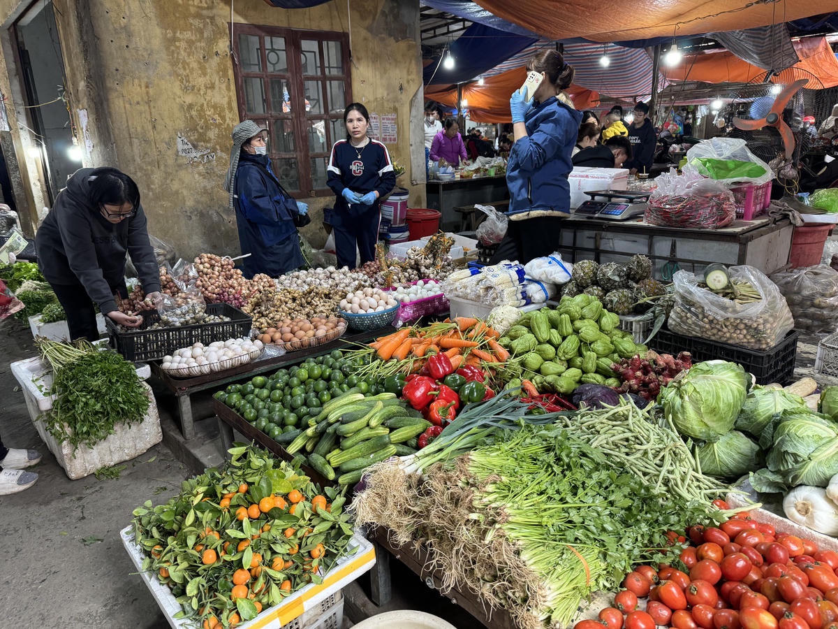 Chính phủ chỉ đạo kiểm soát chặt giá cả, không để xảy ra tình trạng đầu cơ, găm hàng