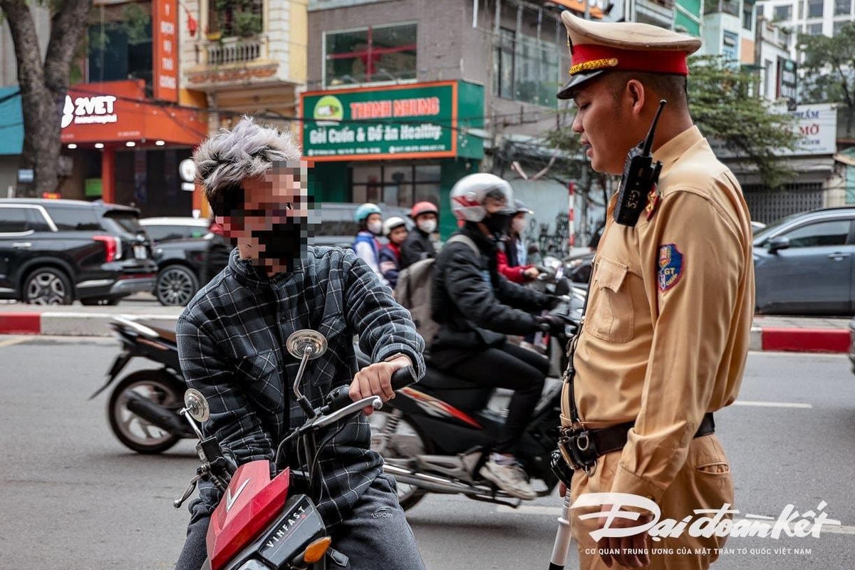 Hà Nội xử lý 1.136 học sinh vi phạm giao thông trong một tháng.