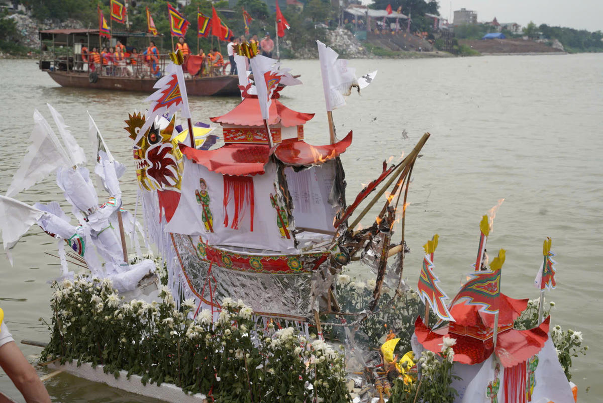 Thả lễ, mã, phóng sinh sau khi lấy nước.