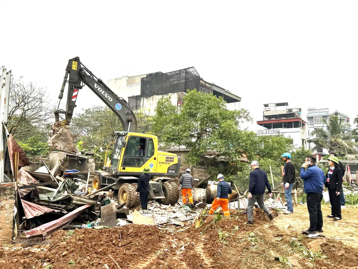 Hà Nội: “Đánh thức” dự án mở rộng đường Tam Trinh