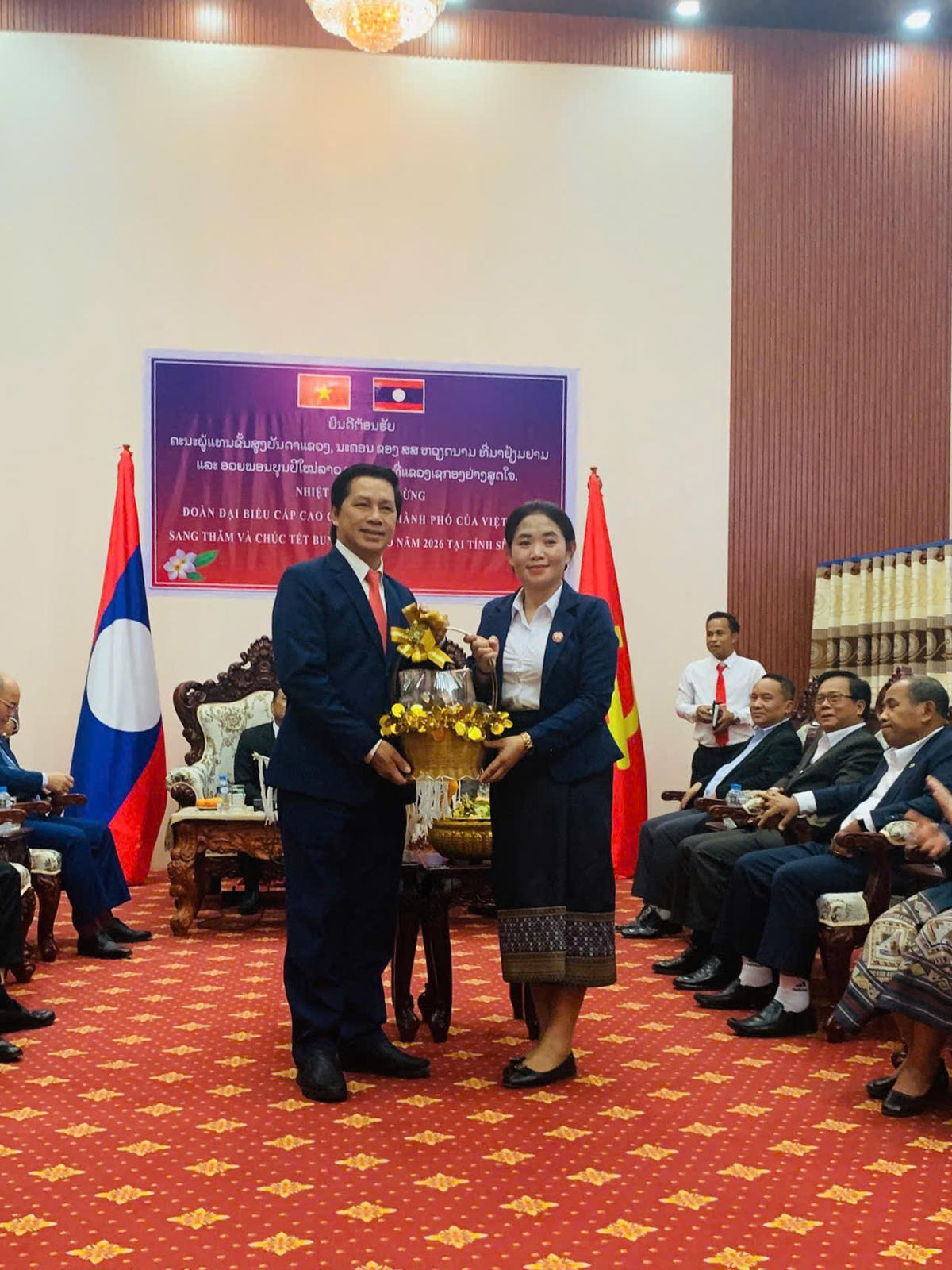 Lãnh đạo hai tỉnh cũng thống nhất tiếp tục đẩy mạnh hợp tác trên các lĩnh vực. Ảnh: MT.