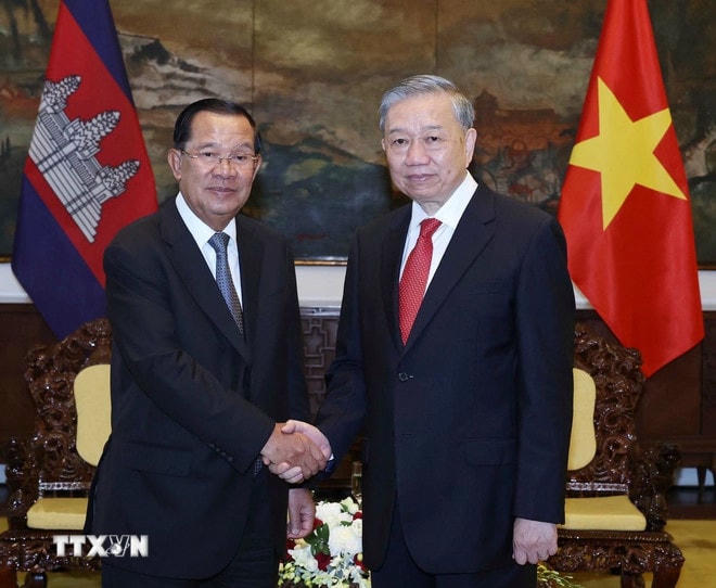 Tổng Bí thư Tô Lâm hội kiến Chủ tịch Đảng Nhân dân Campuchia Hun Sen. (Ảnh: Thống Nhất/TTXVN) ttxvn-tong-bi-thu-to-lam-hoi-kien-chu-tich-dang-nhan-dan-campuchia-hun-sen-2904-2.jpg