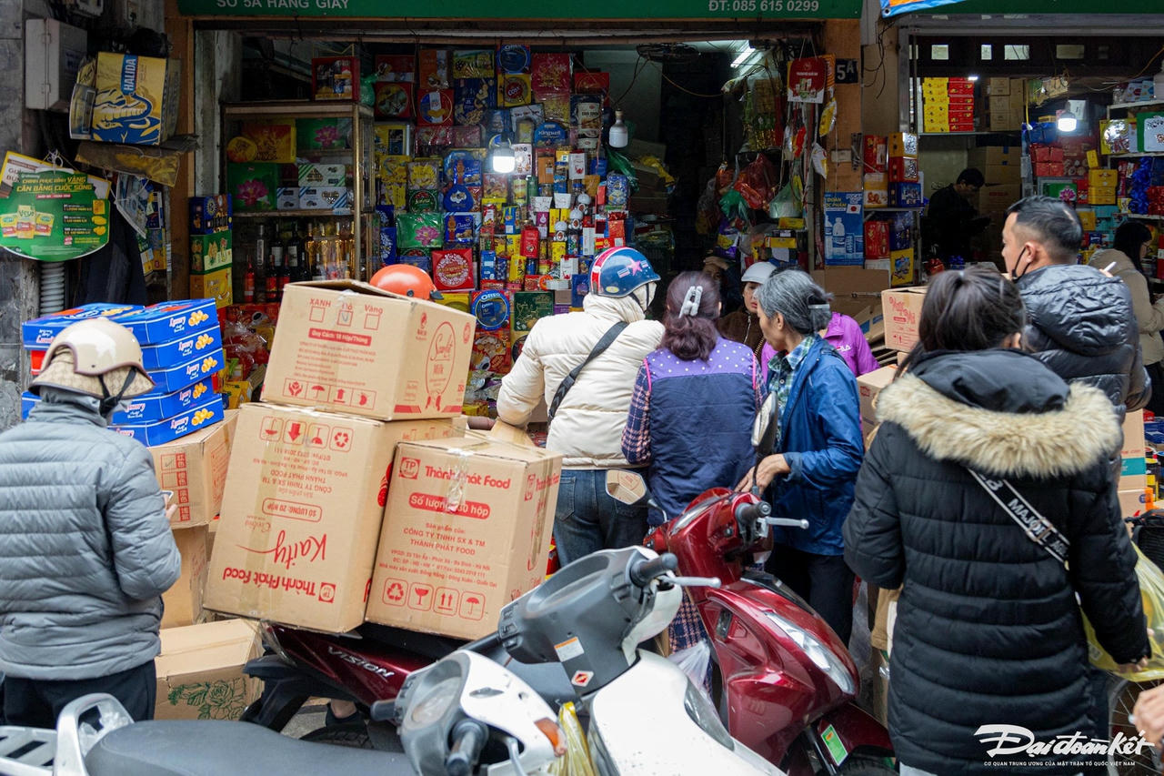 W_pho_banh_keo-le-khanh8.jpg
