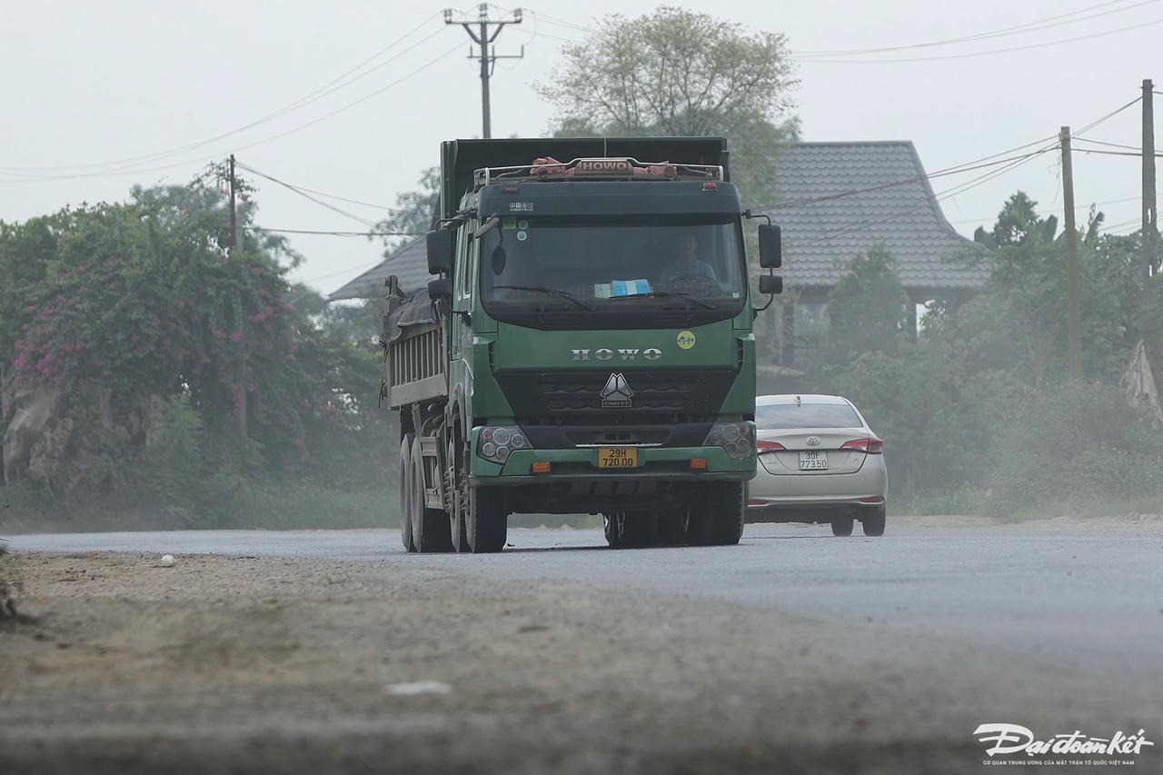 xe_qua_tai-le-khanh11.jpg