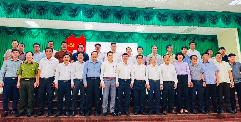 trao-qua-gia-dinh-chinh-sach-1-6028.jpg