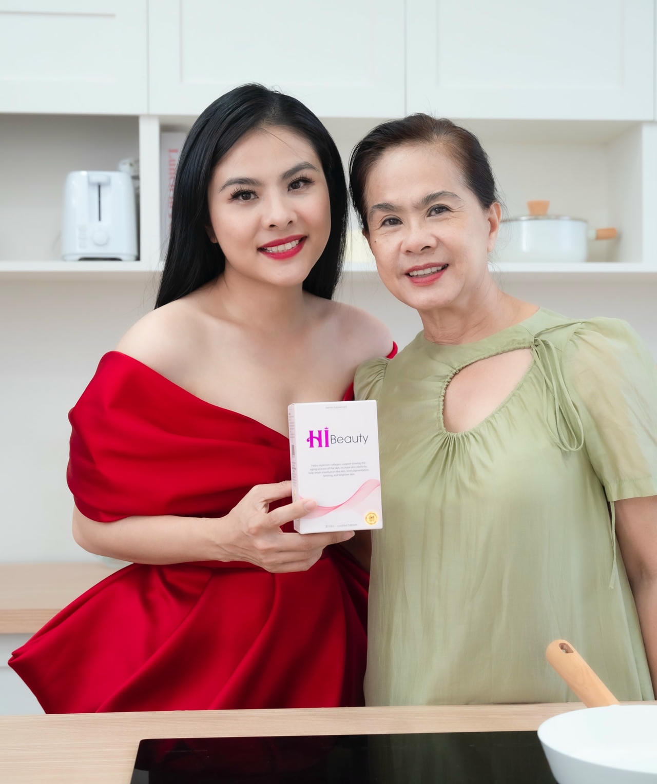 Mẹ diễn viên Vân Trang cũng tin tưởng sử dụng Hi Beauty.