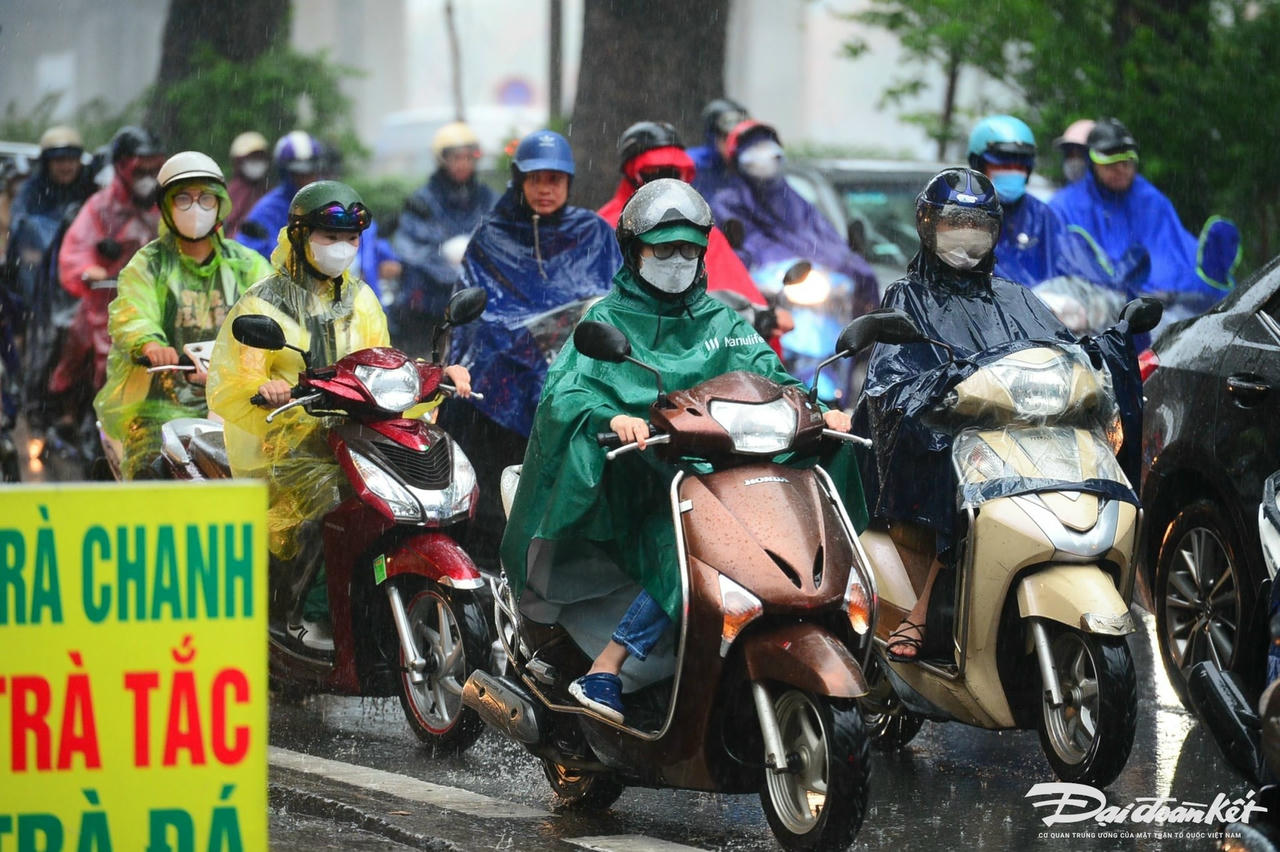 tac_duong-le-khanh24.jpg