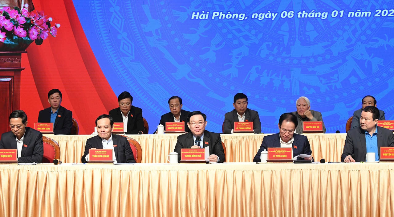 chu-tich-quoc-hoi-vuong-dinh-hue-phat-bieu3.jpg