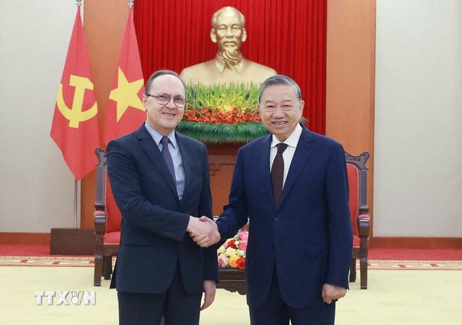 ttxvn-tong-bi-thu-dai-su-nga-1.jpg