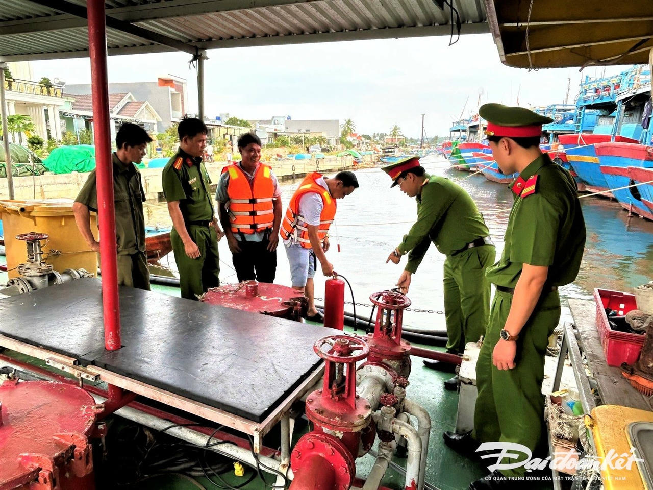 DI CHUYEN 2