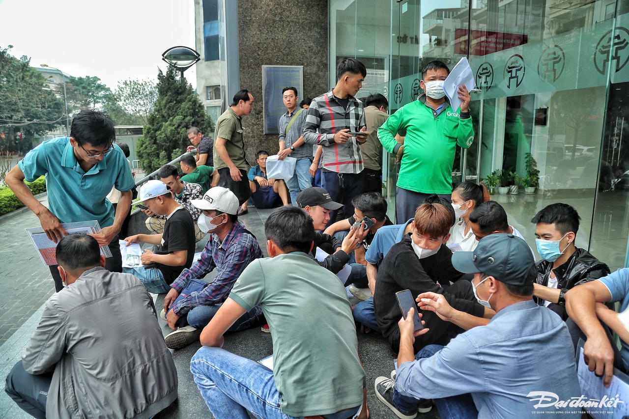 W_cap_doi_bang-le-khanh1.jpg
