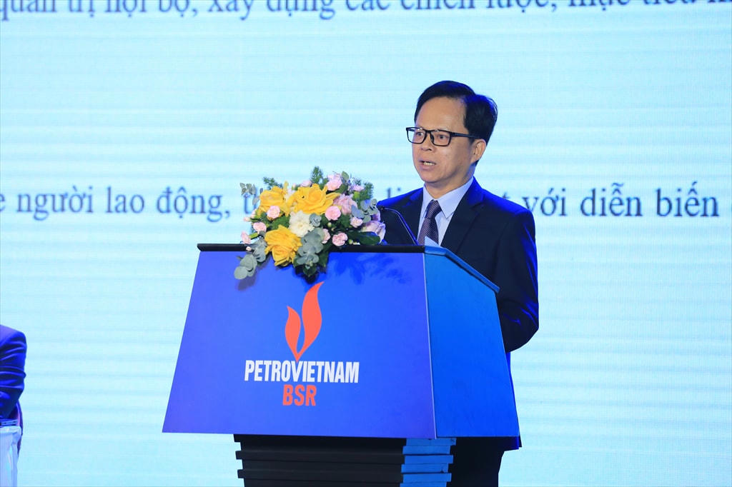 Cổ đông đặt câu hỏi tại Đại hội.
