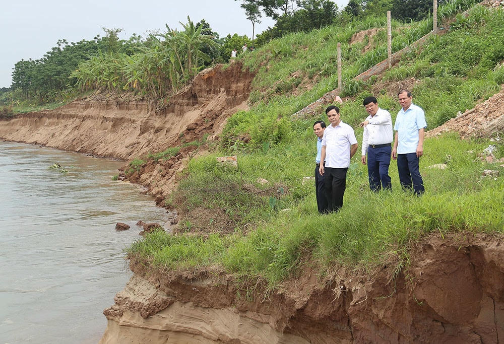 Khi nắm được thông itn, các cơ quan của tỉnh Phú Thọ đã có mặt để kiểm tra, chỉ đạo xử lý.