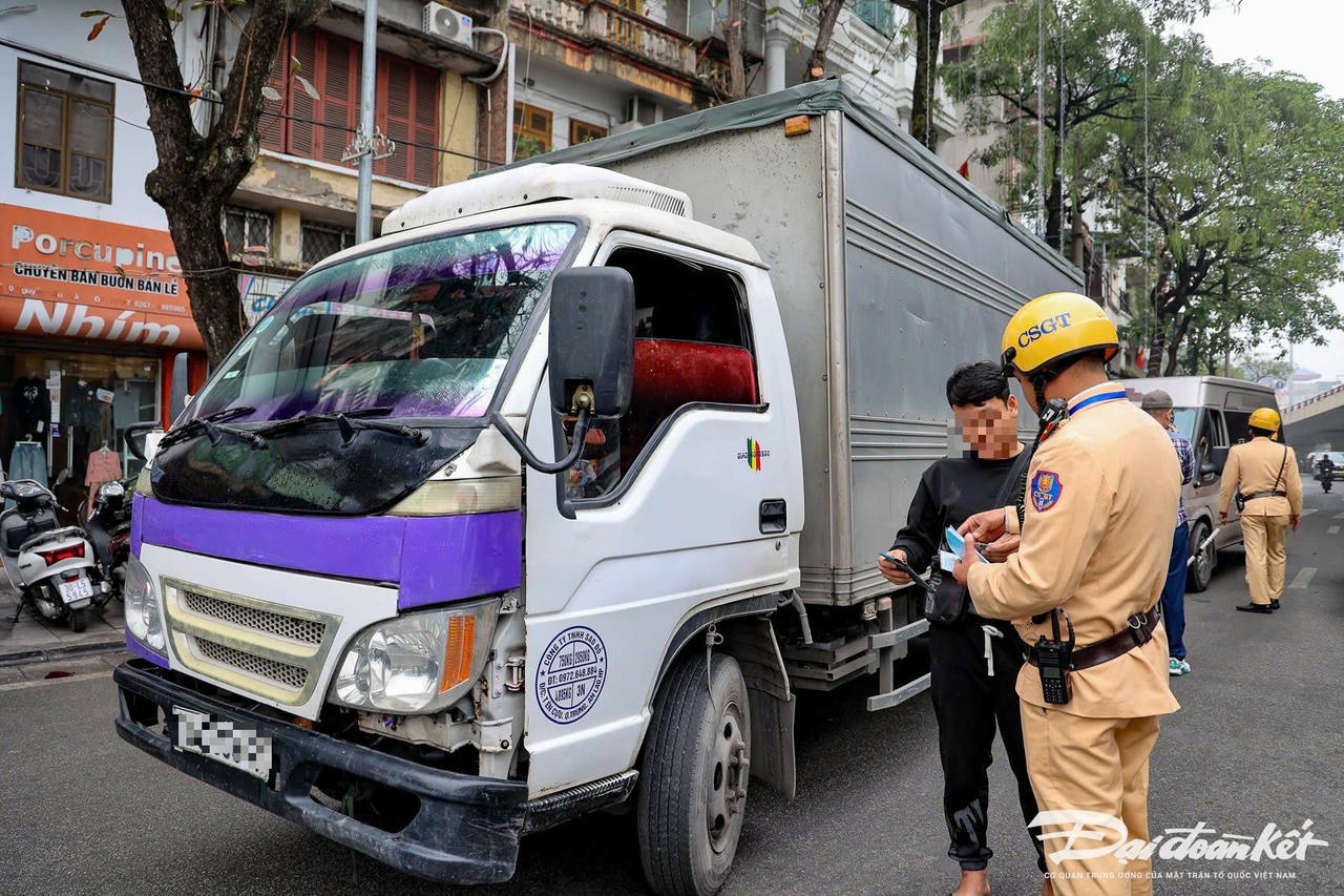 xe_hop_dong-le-khanh38(1).jpg