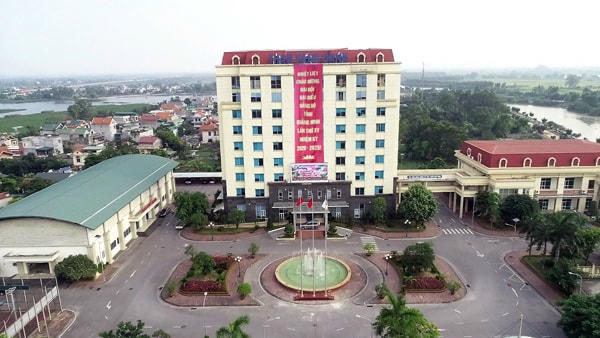 Trụ sở Công ty than Vàng Danh
