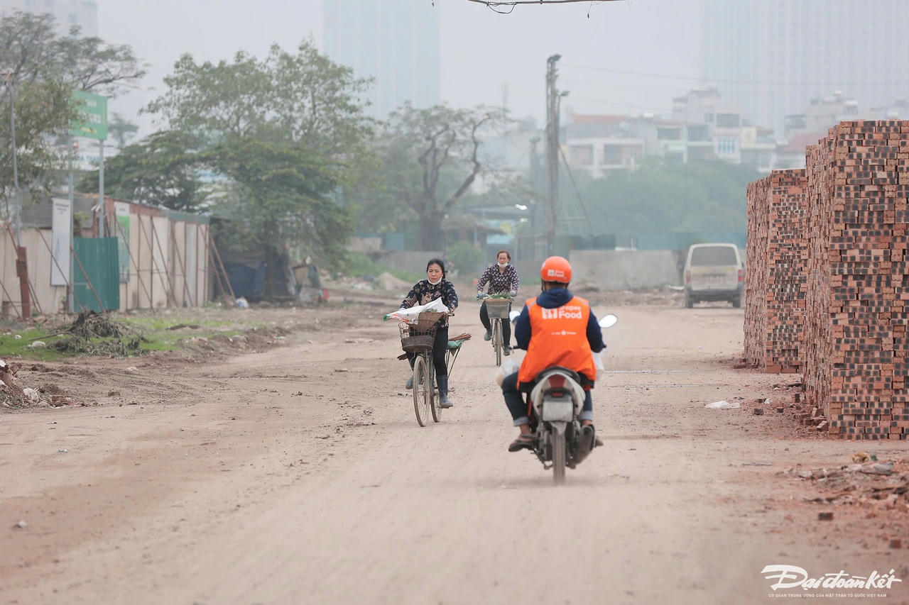 vanh_dai_2.5-le-khanh60.jpg