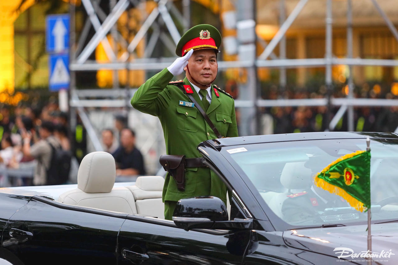diễu binh8