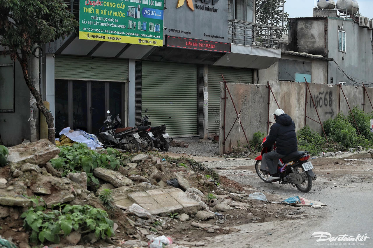 W_vanh_dai_2-5-le-khanh12.jpg