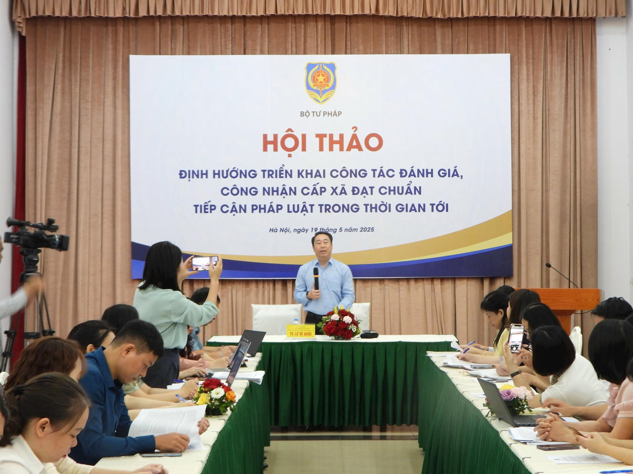 Anh bai tren