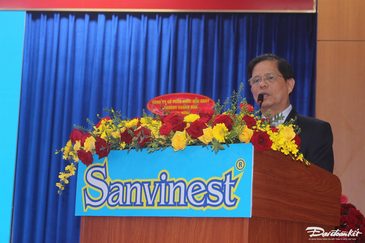 W_ong-nguyen-tan-tuan-pho-bi-thu-tinh-uy-chu-tich-ubnd-tinh-khanh-hoa-phat-bieu-tai-buoi-le..jpg