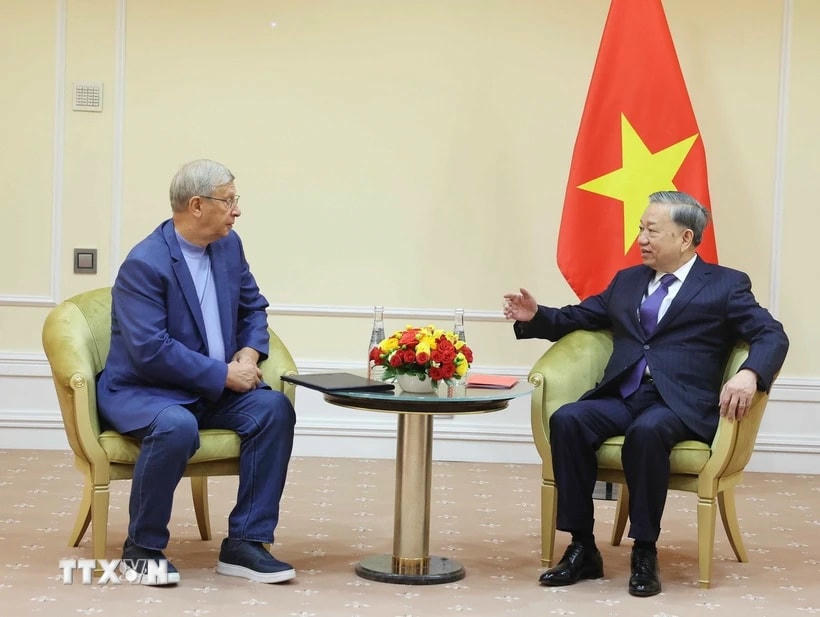 Tổng Bí thư Tô Lâm tiếp ông Sergei Kudryashov, Tổng Giám đốc Công ty Cổ phần dầu khí Zarubezhneft của Nga. (Ảnh: Thống Nhất/ TTXVN)